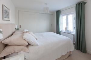 Bedroom- click for photo gallery